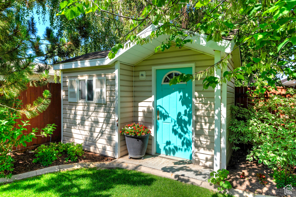 1068 E 8175 S Sandy, UT 84094