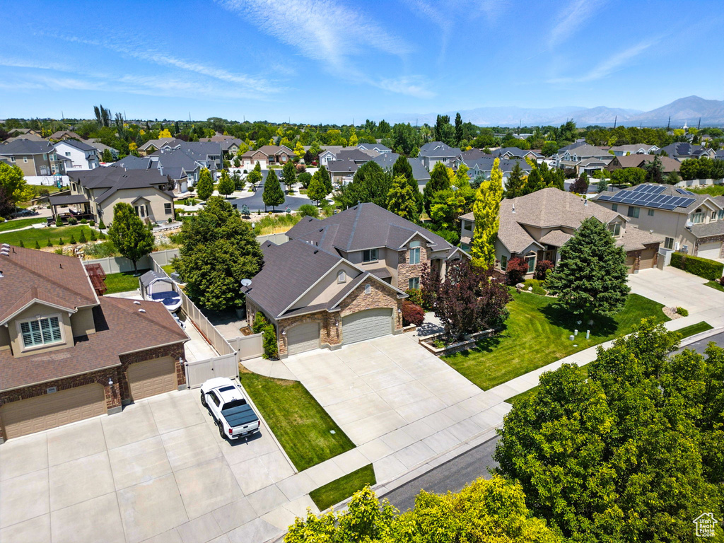 3072 W CURRENT CREEK DR South Jordan, UT 84095