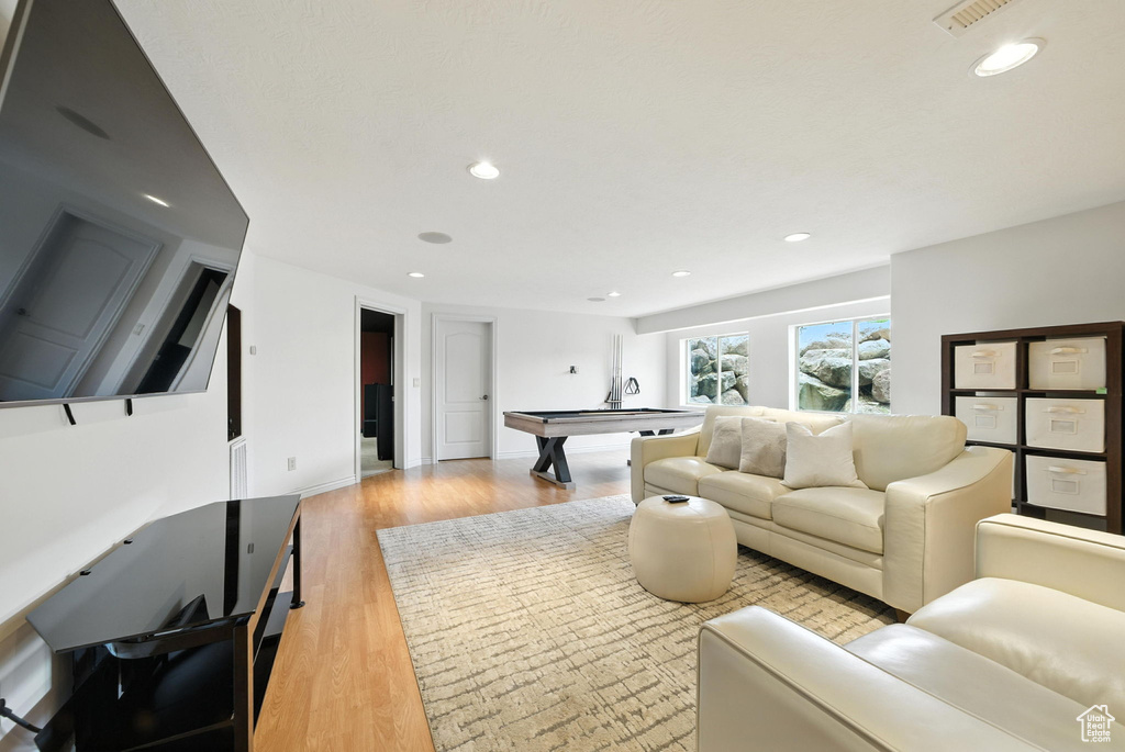 3072 W CURRENT CREEK DR South Jordan, UT 84095
