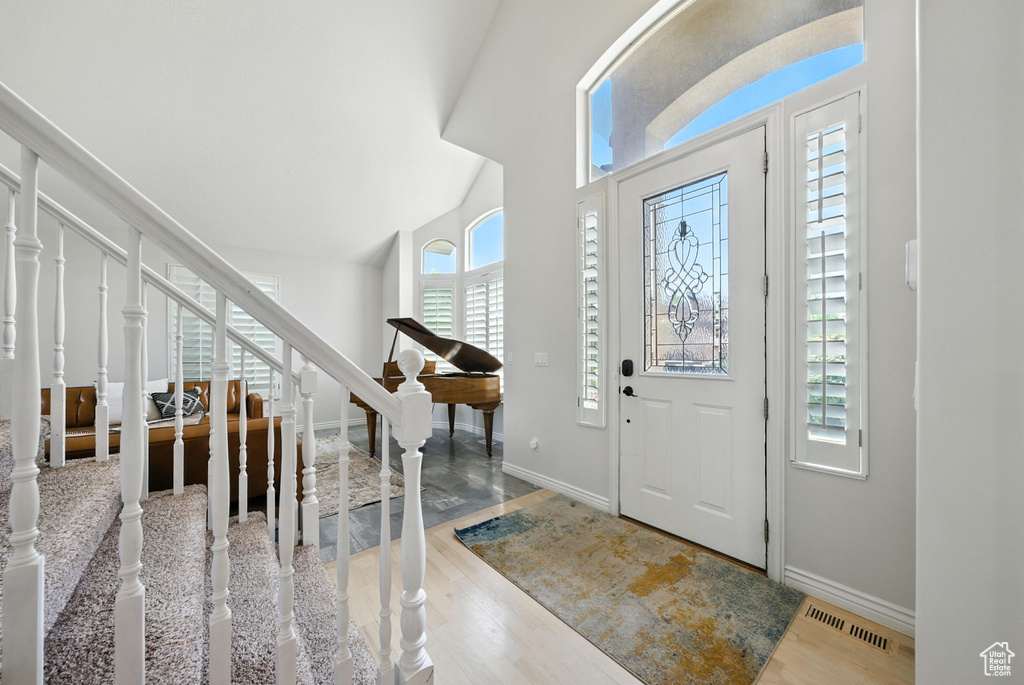3072 W CURRENT CREEK DR South Jordan, UT 84095