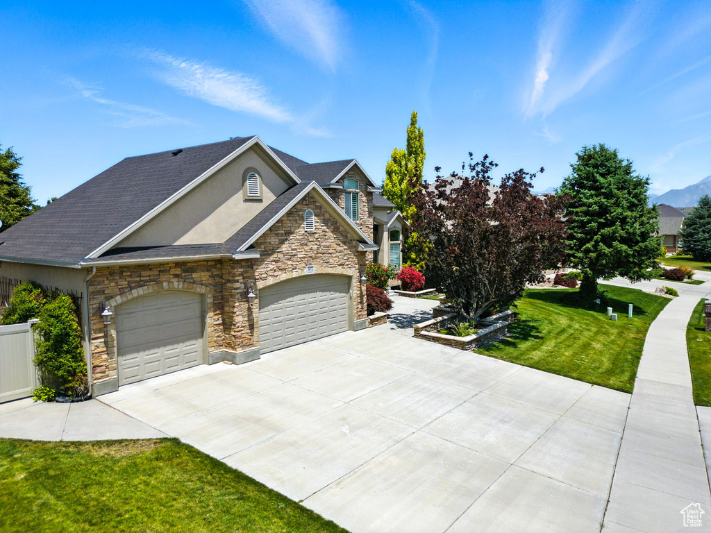 3072 W CURRENT CREEK DR South Jordan, UT 84095