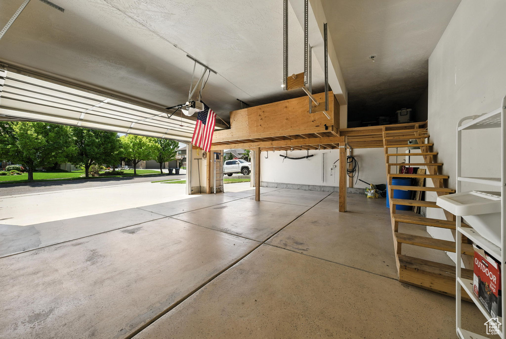 3072 W CURRENT CREEK DR South Jordan, UT 84095