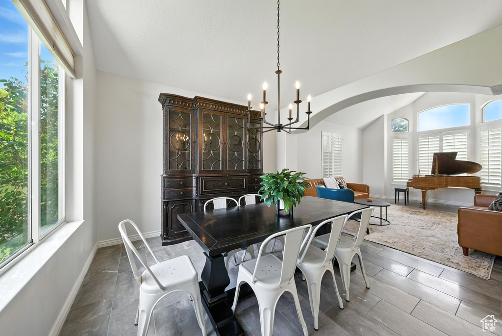3072 W CURRENT CREEK DR South Jordan, UT 84095