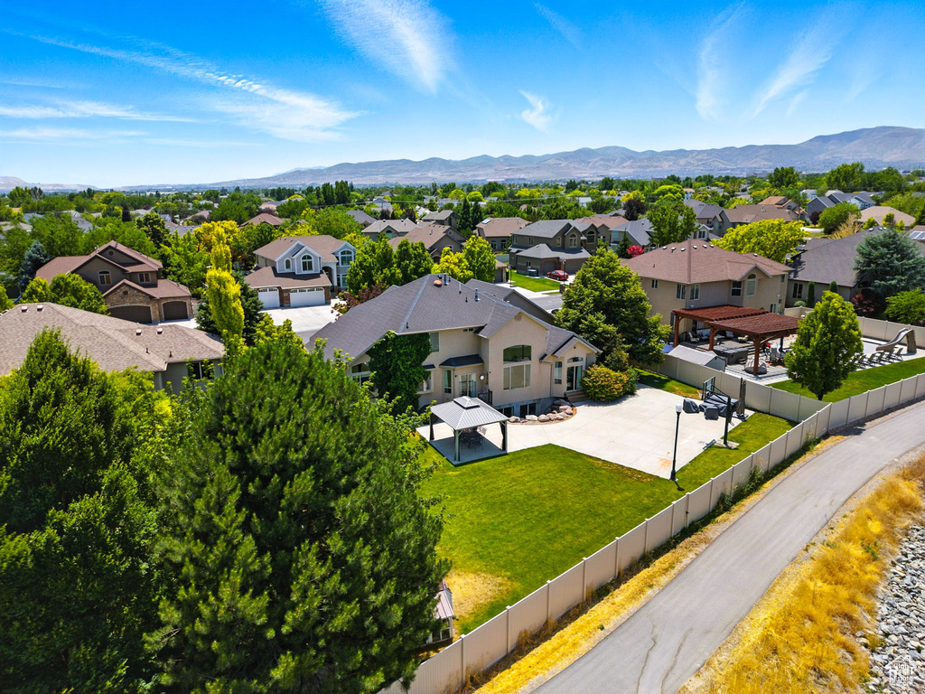 3072 W CURRENT CREEK DR South Jordan, UT 84095