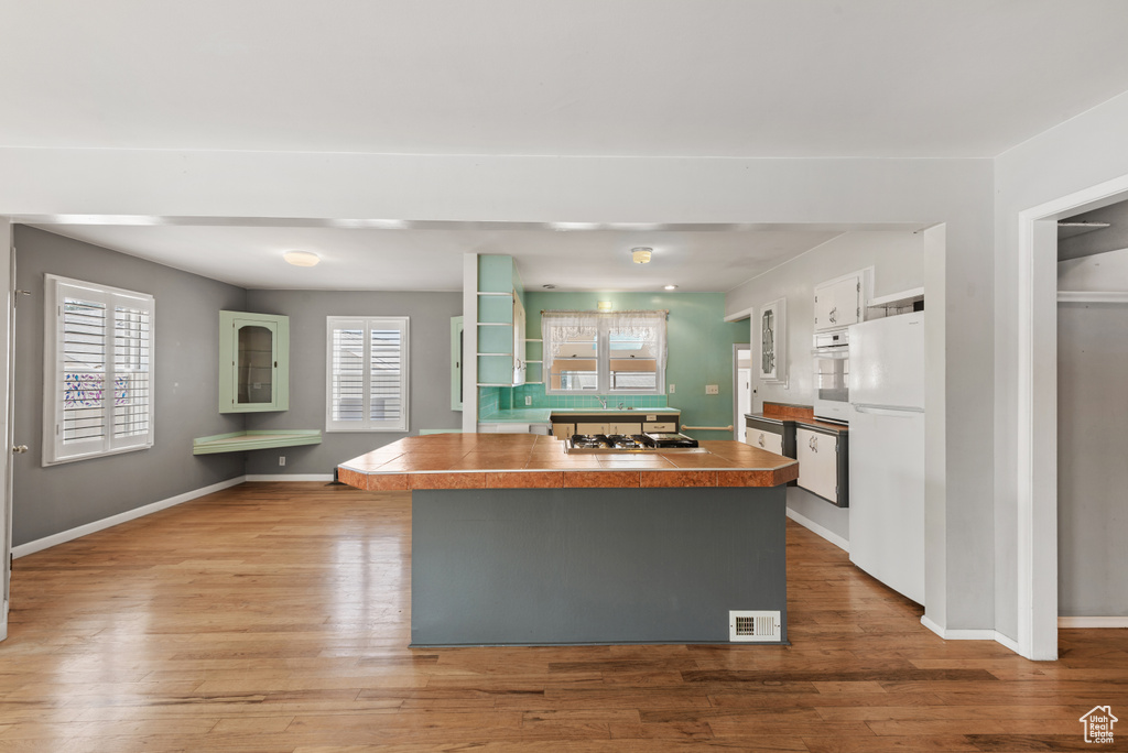 4074 S 500 E Millcreek, UT 84107