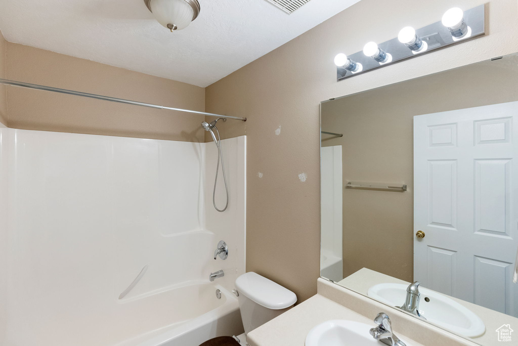 Bathroom with tub / shower combination and vanity