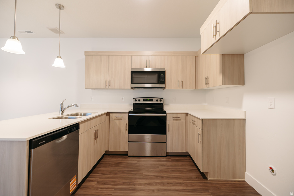 842 N COULSEN DR #L202 Saratoga Springs, UT 84045