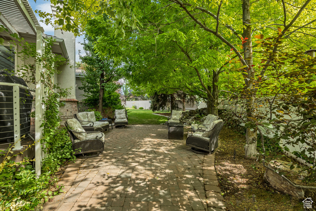 View of patio / terrace with an outdoor hangout area