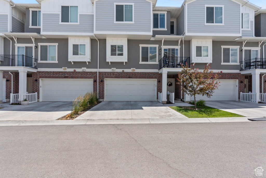 4211 W CAMP FLOYD CT Riverton, UT 84096