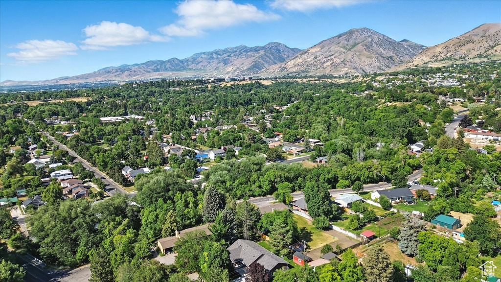 View of property location featuring a mountainous background