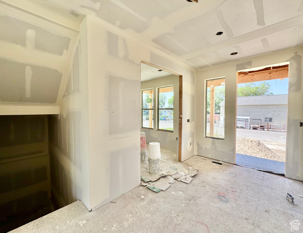 Foyer featuring plenty of natural light
