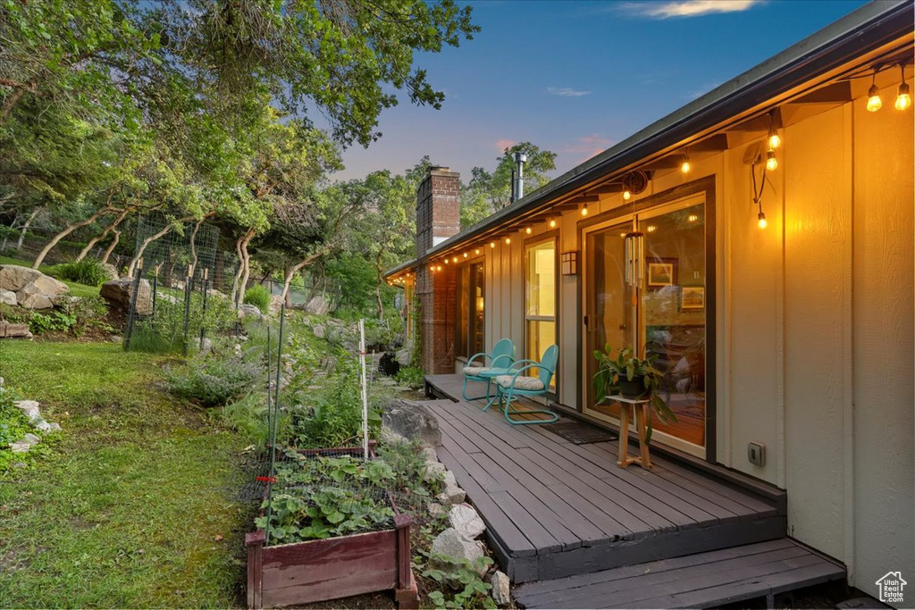 Deck with a yard