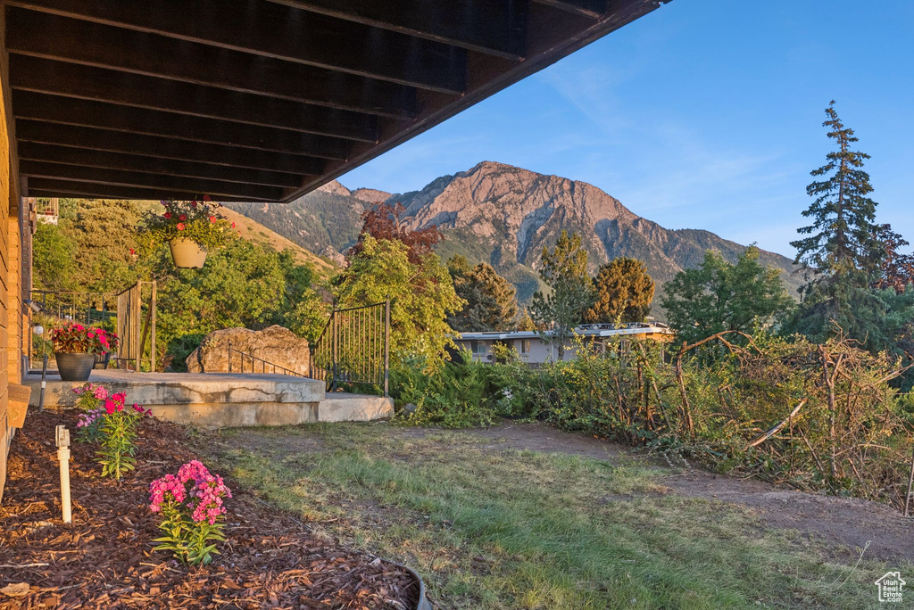 3327 S CRESTWOOD DR Salt Lake City, UT 84109
