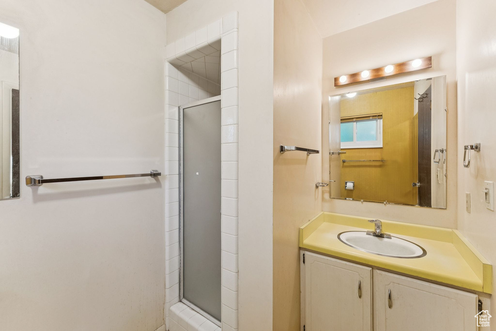 3327 S CRESTWOOD DR Salt Lake City, UT 84109