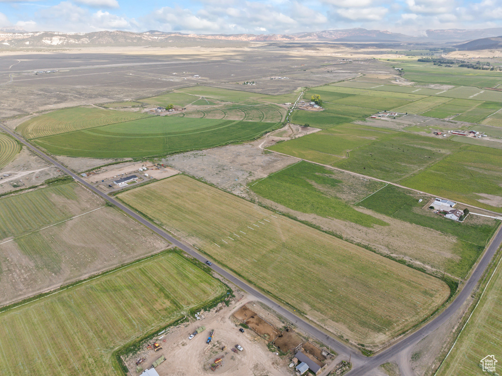 Aerial overview of property\\\\\\\\\\\\\\\\\\\\\\\\\\\\\\\\\\\\\\\\\\\\\\\\\\\\\\\\\\\\\\\'s location featuring a mountain backdrop and rural landscape