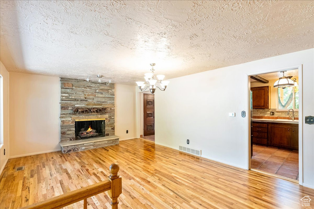 6690 S 1495 E Cottonwood Heights, UT 84121