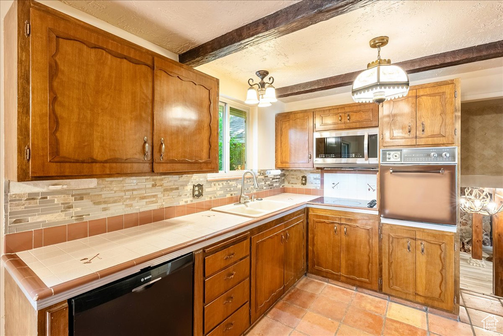 6690 S 1495 E Cottonwood Heights, UT 84121