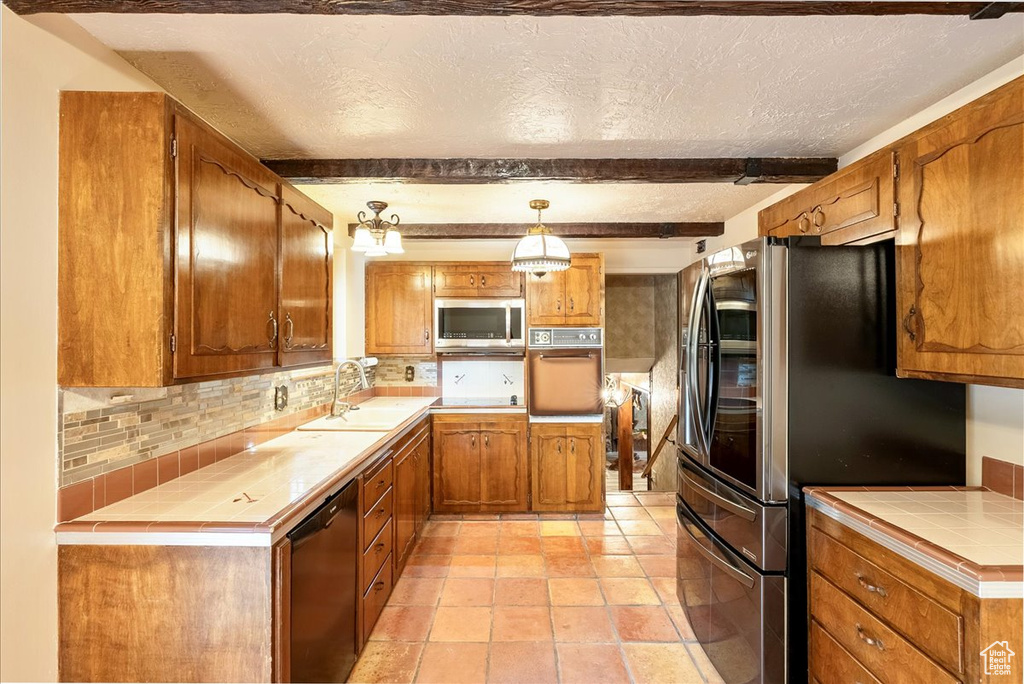 6690 S 1495 E Cottonwood Heights, UT 84121