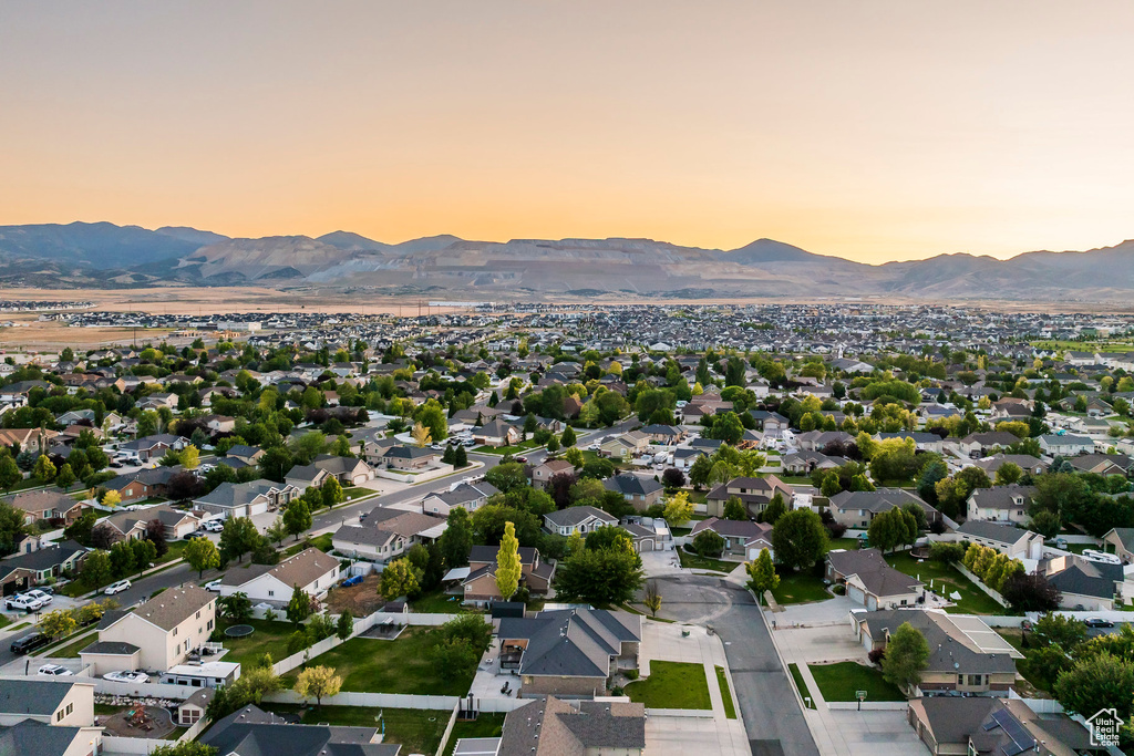 5689 W SANDY STONE CIR South Jordan, UT 84009