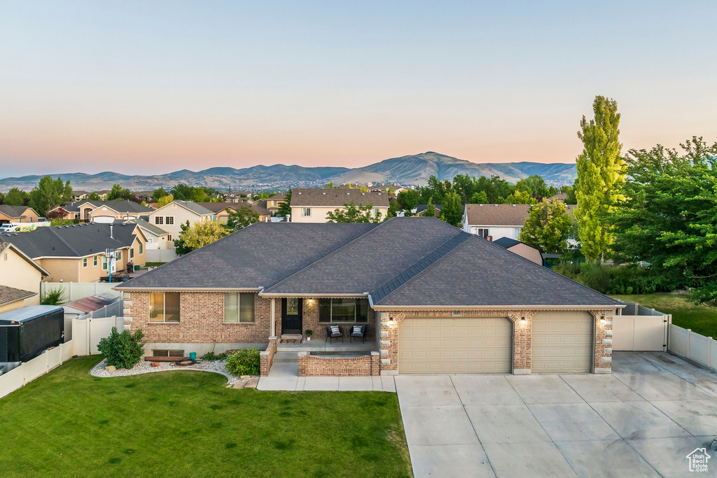 5689 W SANDY STONE CIR South Jordan, UT 84009