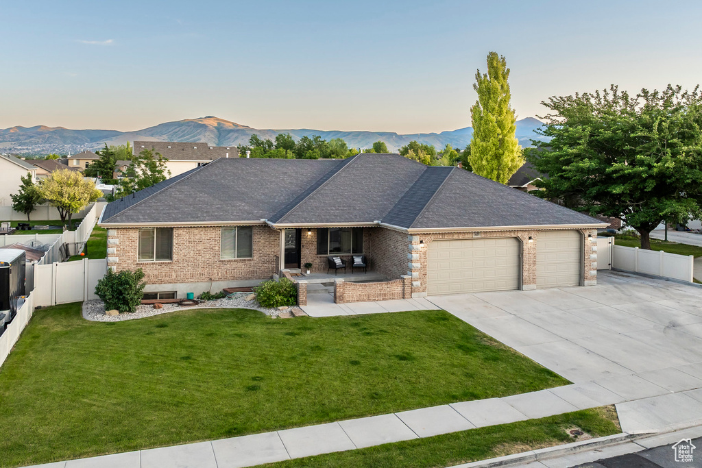 5689 W SANDY STONE CIR South Jordan, UT 84009