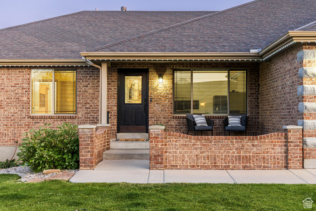 5689 W SANDY STONE CIR South Jordan, UT 84009