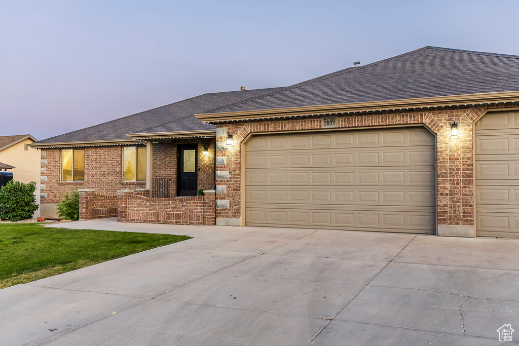 5689 W SANDY STONE CIR South Jordan, UT 84009