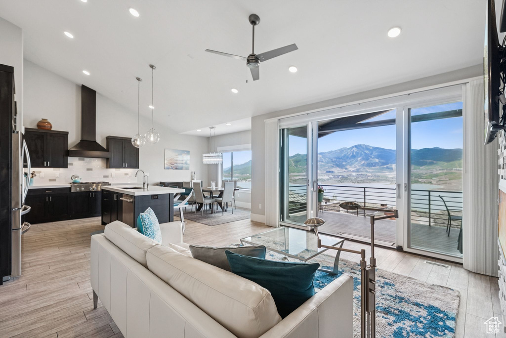 11143 N SHORELINE DR Hideout, UT 84036