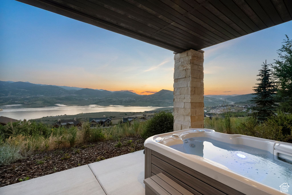 11143 N SHORELINE DR Hideout, UT 84036