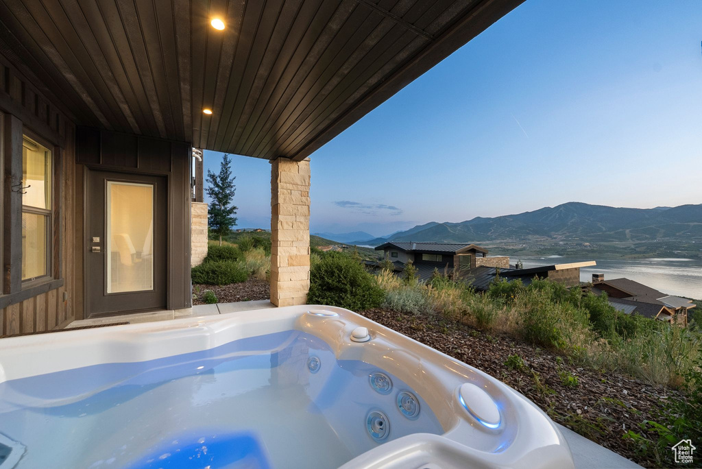 11143 N SHORELINE DR Hideout, UT 84036