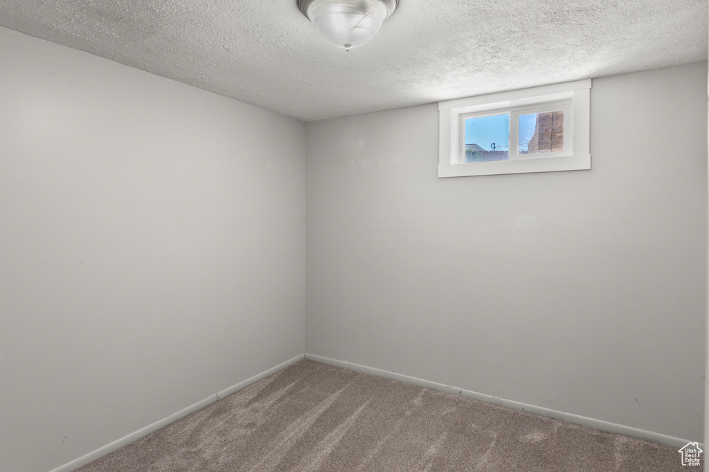 4621 S 150 W Washington Terrace, UT 84405