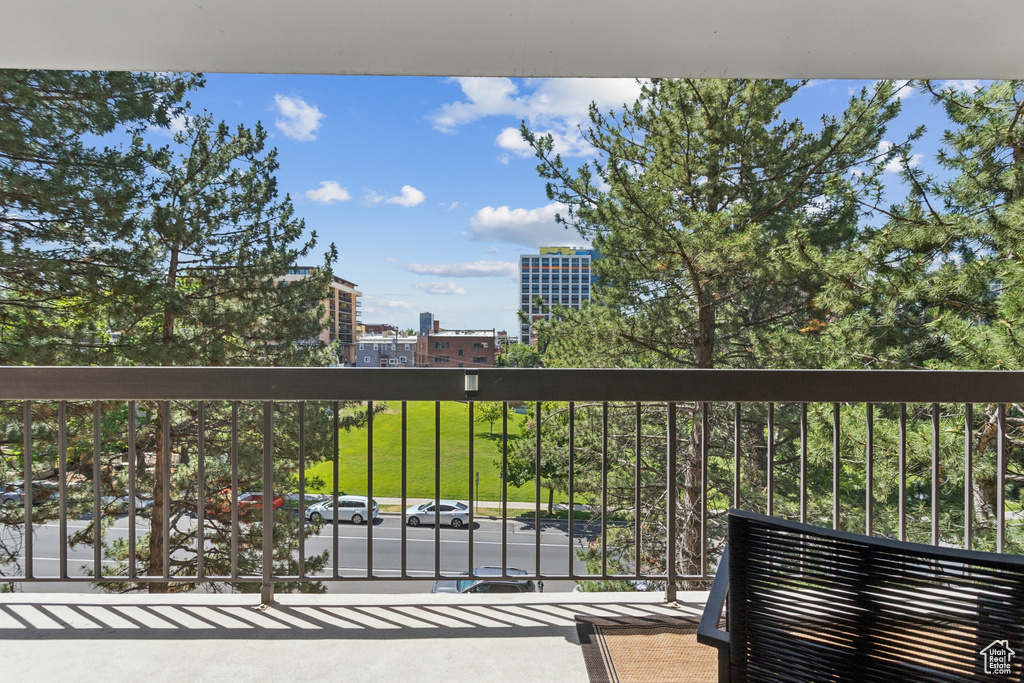 Balcony featuring a city view