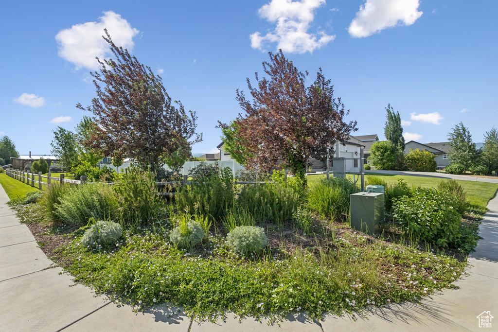 View of home\'s community featuring a residential view