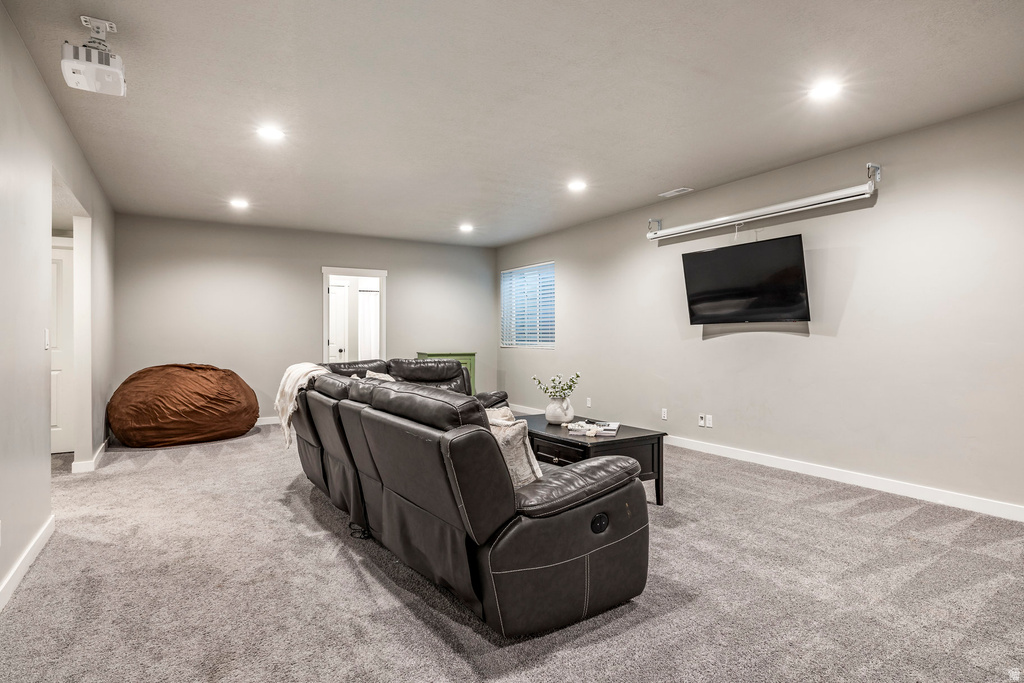 1042 W SHORELINE DR Layton, UT 84041