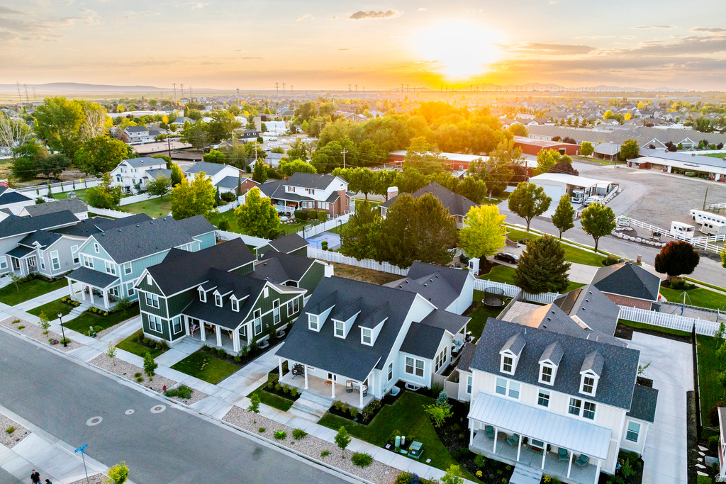 1042 W SHORELINE DR Layton, UT 84041