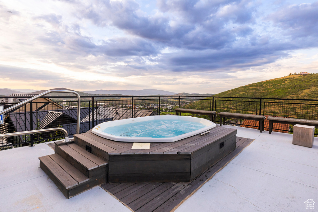 View of pool featuring a mountain view