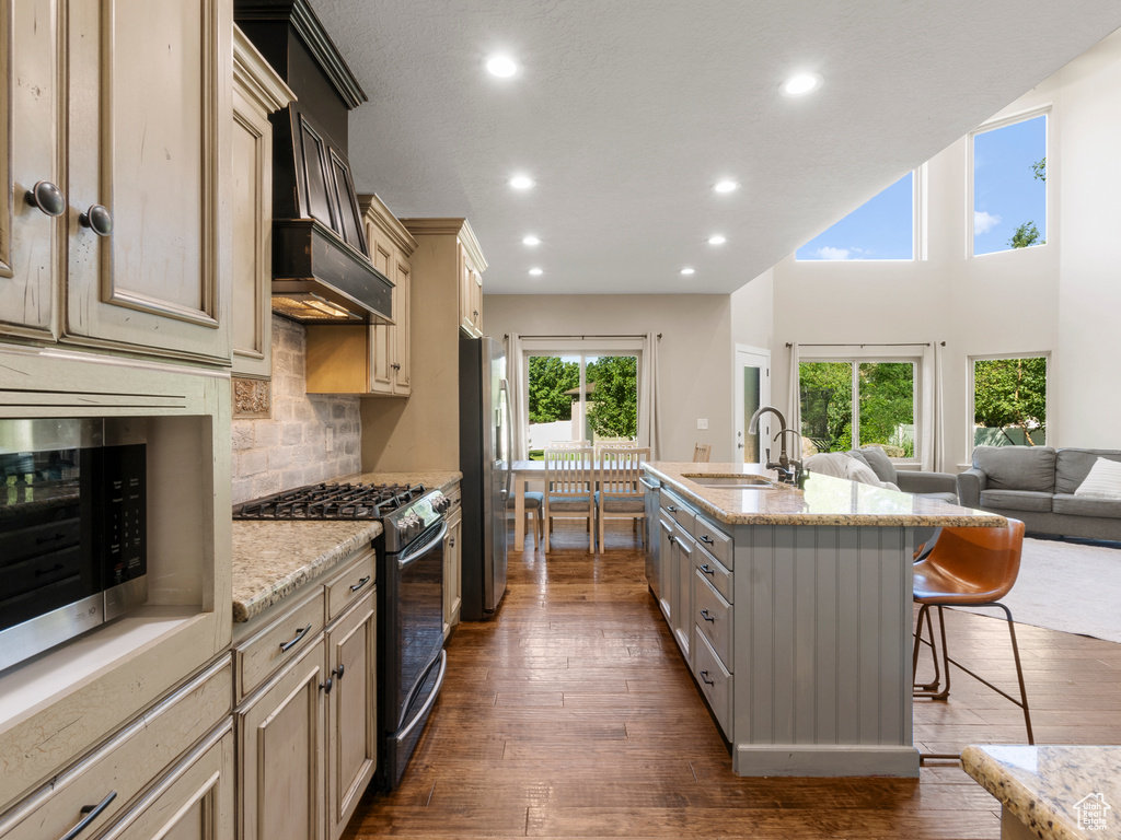 12768 S WHISPER BEND DR Draper, UT 84020