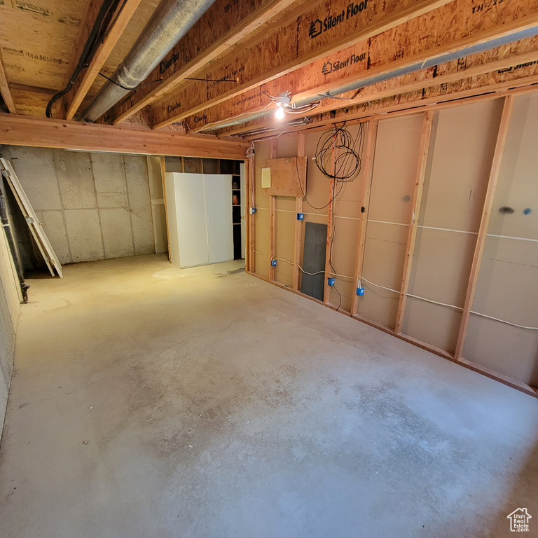 5272 S 1035 E South Ogden, UT 84403