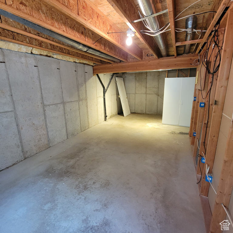 5272 S 1035 E South Ogden, UT 84403
