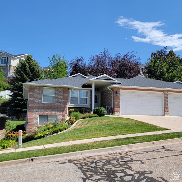 5272 S 1035 E South Ogden, UT 84403
