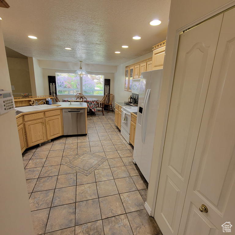 5272 S 1035 E South Ogden, UT 84403