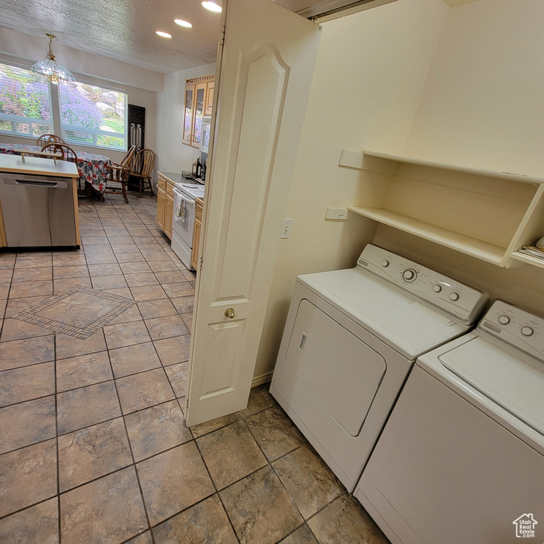 5272 S 1035 E South Ogden, UT 84403