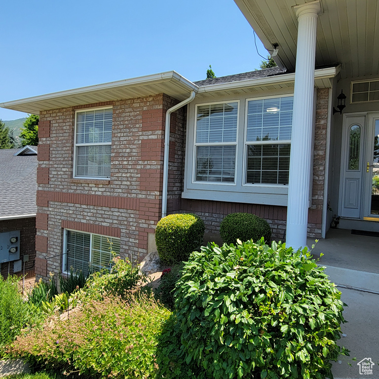 5272 S 1035 E South Ogden, UT 84403