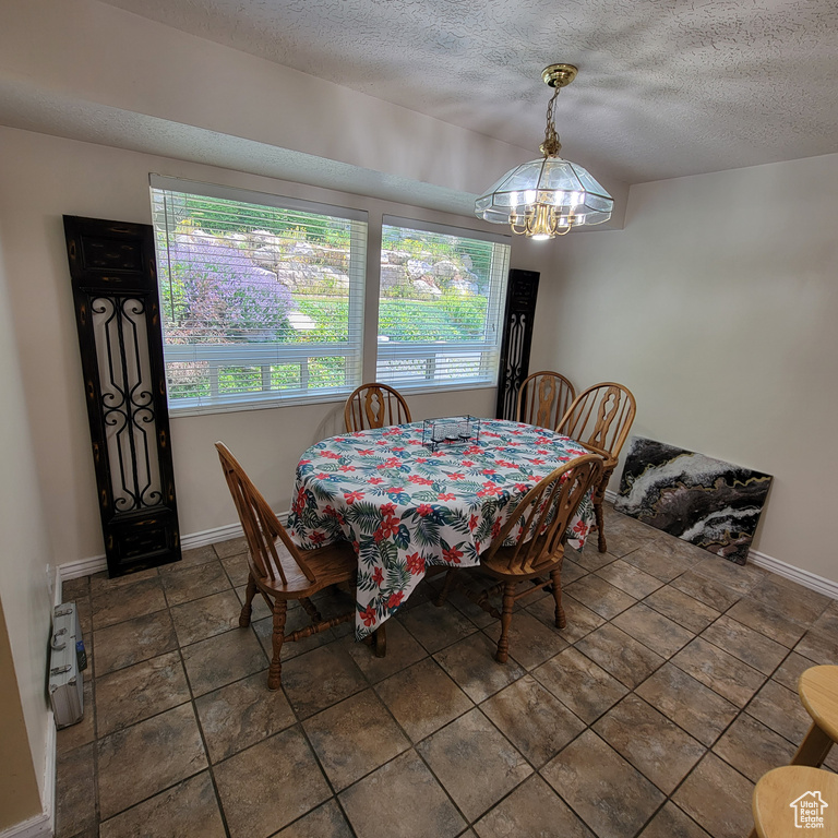 5272 S 1035 E South Ogden, UT 84403
