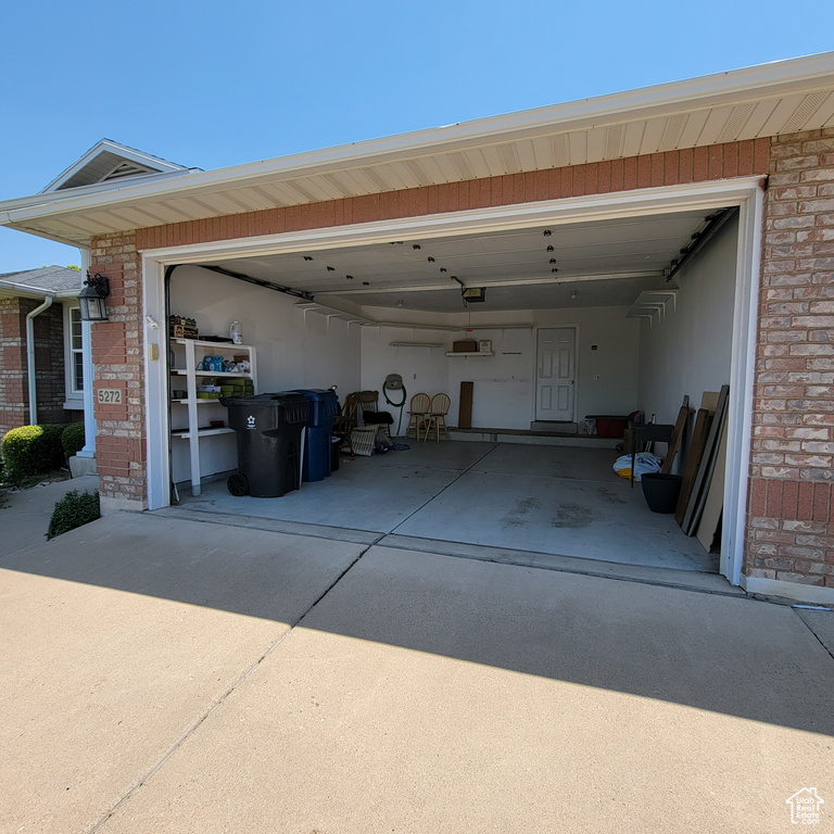 5272 S 1035 E South Ogden, UT 84403