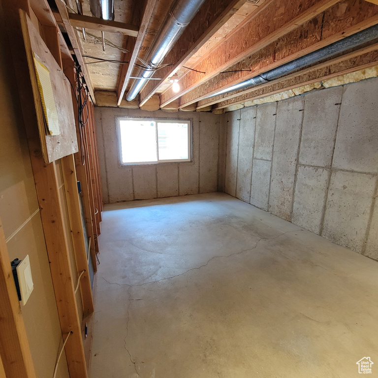 5272 S 1035 E South Ogden, UT 84403