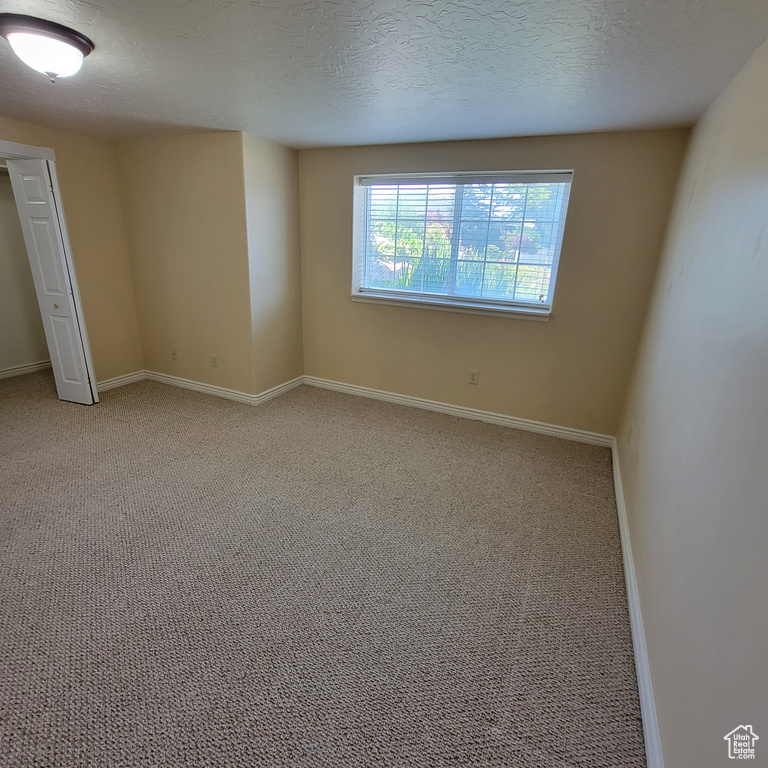 5272 S 1035 E South Ogden, UT 84403