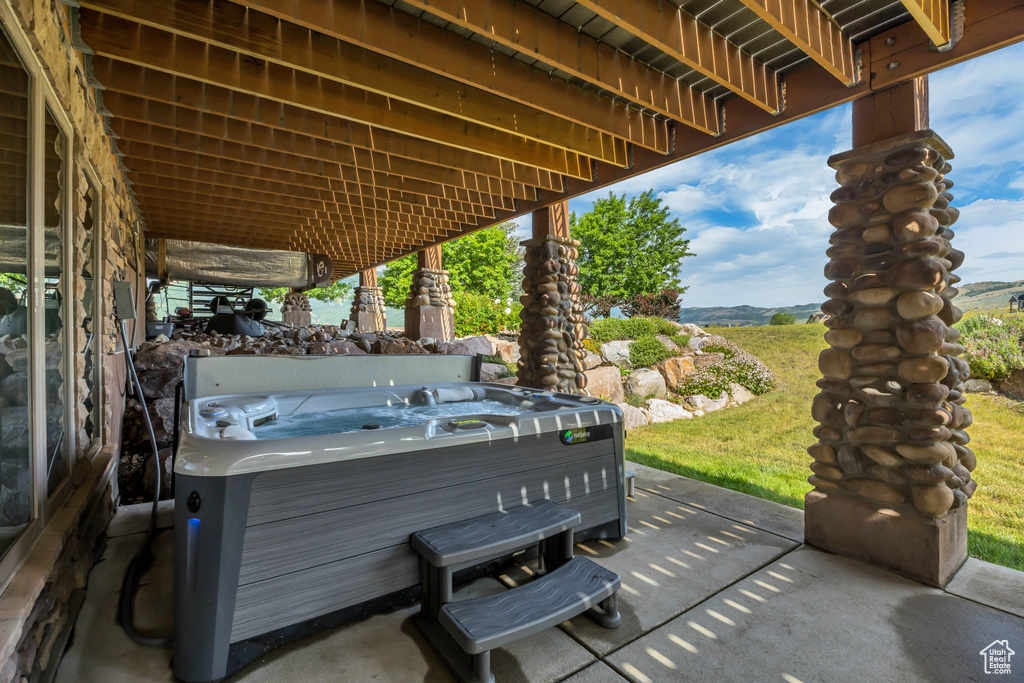 3710 N FOOTHILL LN Eden, UT 84310