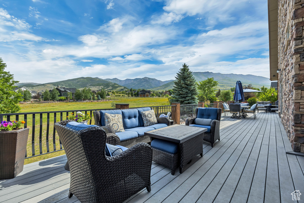 3710 N FOOTHILL LN Eden, UT 84310