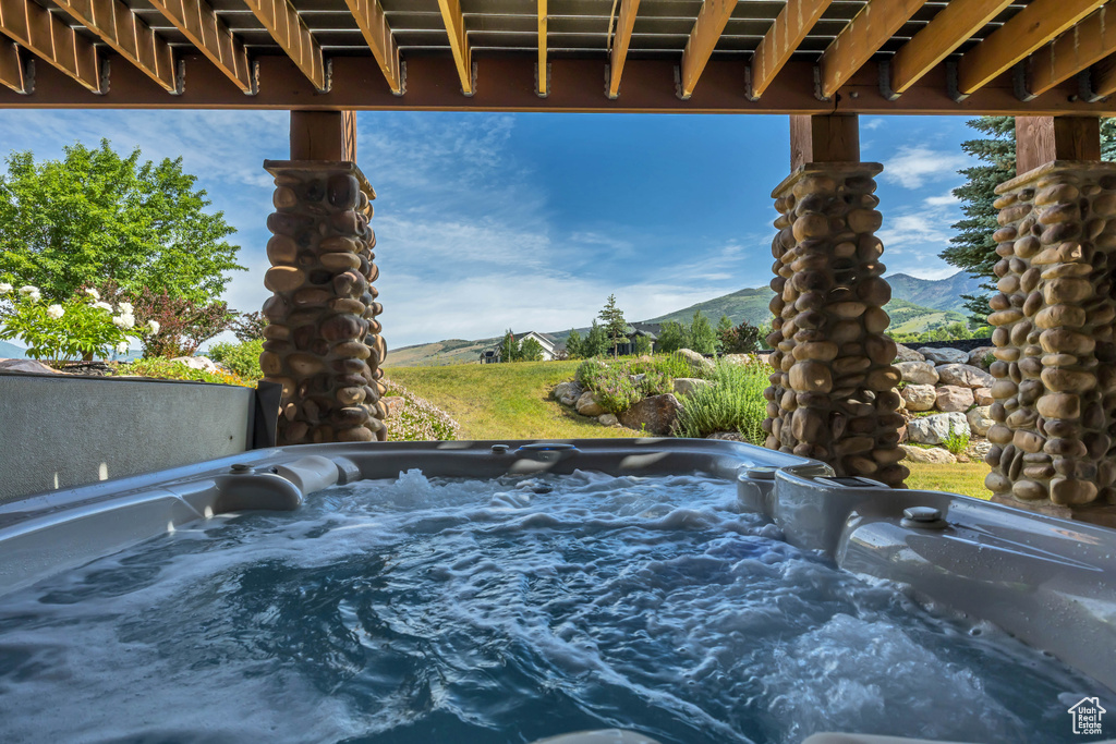 3710 N FOOTHILL LN Eden, UT 84310